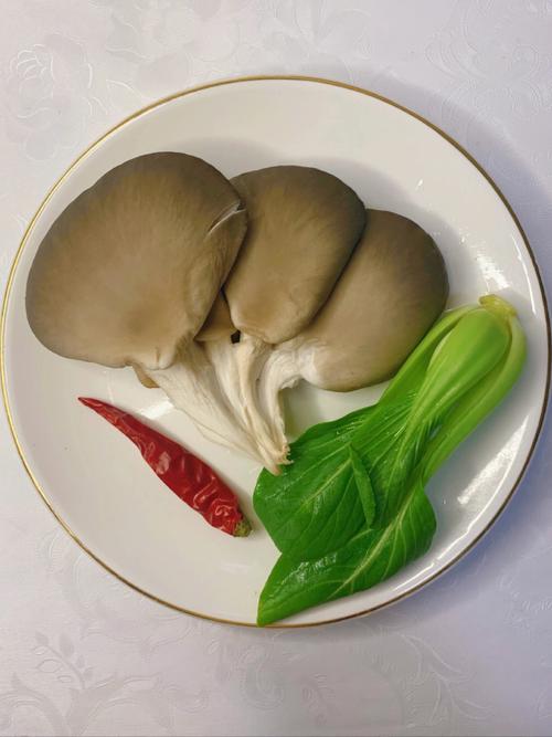 青菜炒平菇的做法